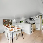 Danica - 500m From The Sea By Interhome *