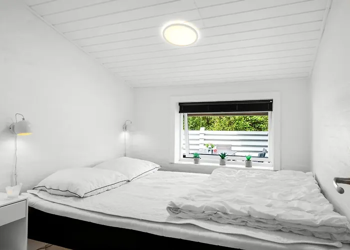 Danica - 500m From The Sea By Interhome