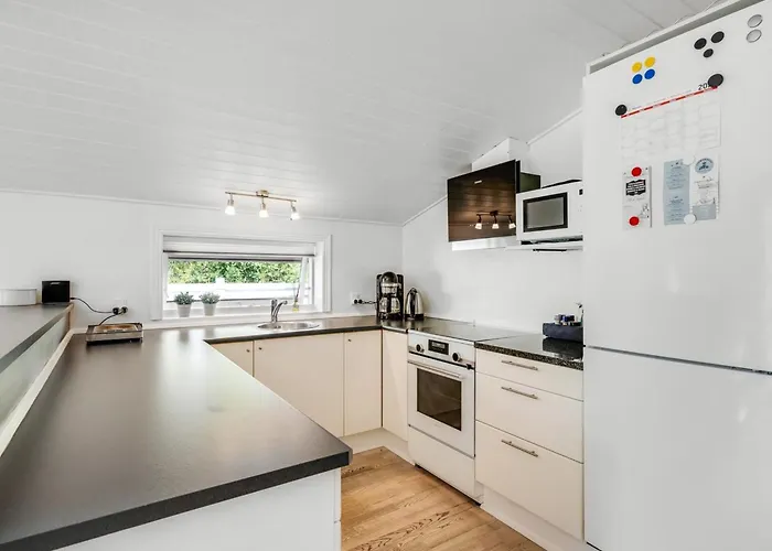 Danica - 500m From The Sea By Interhome