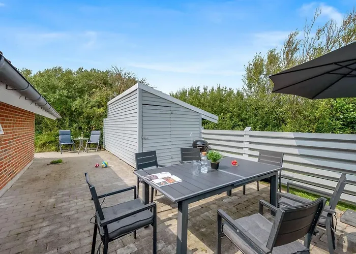 Danica - 500m From The Sea By Interhome *