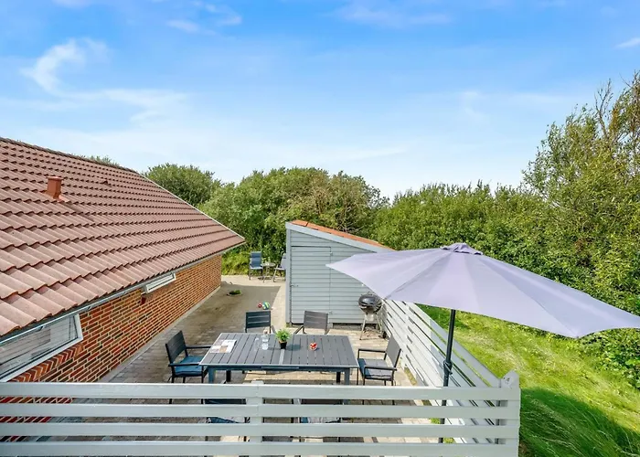 Danica - 500m From The Sea By Interhome